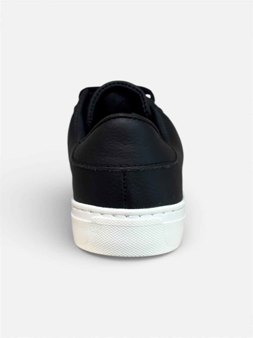 Tenis Dama 540 Negro en Cuero